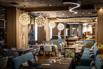Galeon Dine & Wine