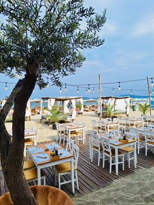 Bavaro - Beach Bar & Restaurant